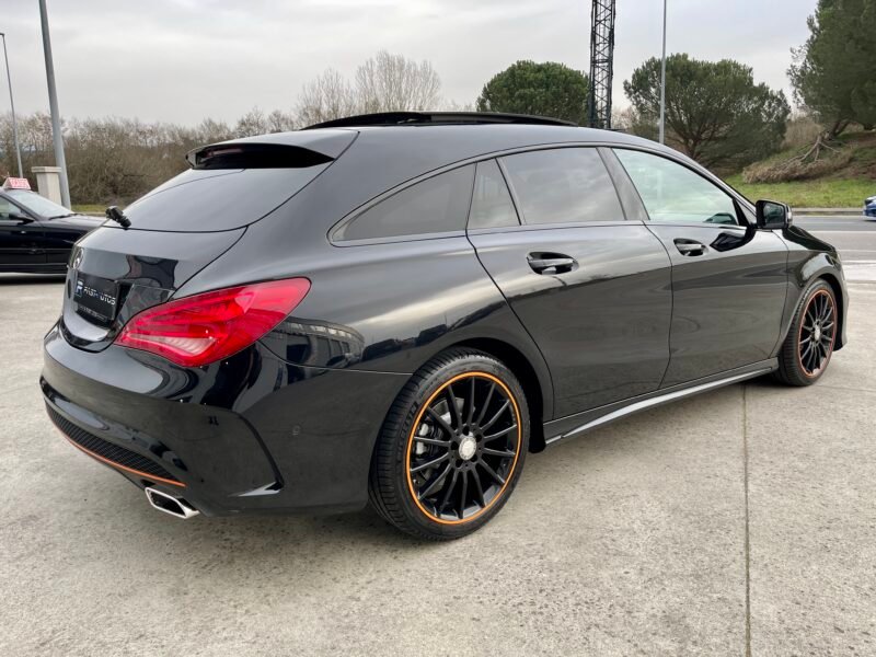 MERCEDES-BENZ CLASE CLA SHOTTING BRAKE 220D ORANGE ART