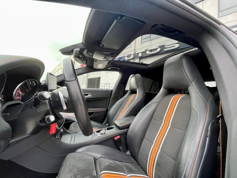 MERCEDES-BENZ CLASE CLA SHOTTING BRAKE 220D ORANGE ART