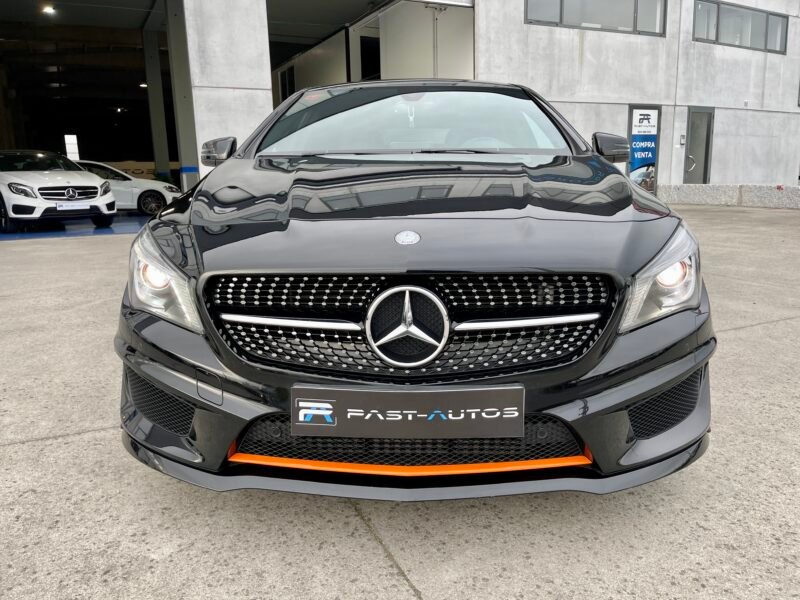 MERCEDES-BENZ CLASE CLA SHOTTING BRAKE 220D ORANGE ART