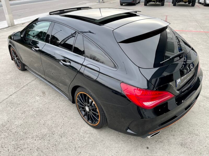 MERCEDES-BENZ CLASE CLA SHOTTING BRAKE 220D ORANGE ART