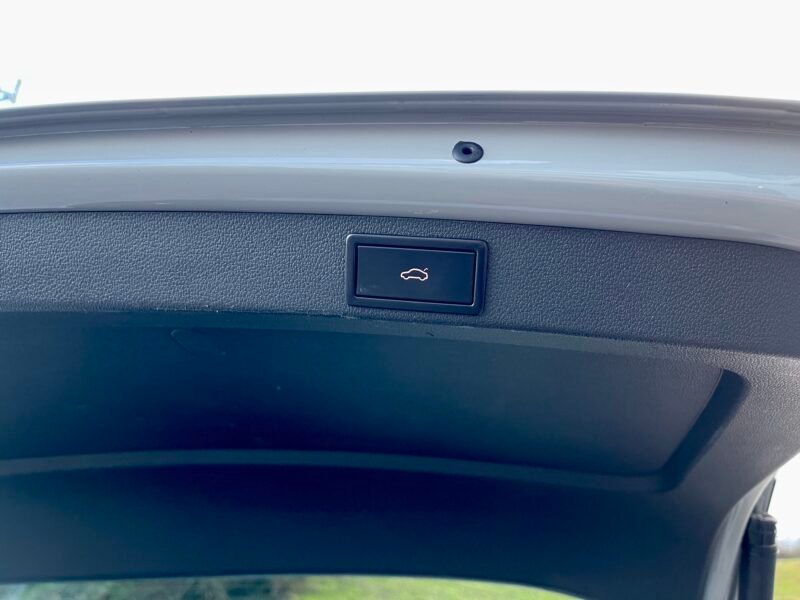 SKODA Octavia RS COMBI TDI DSG 184CV