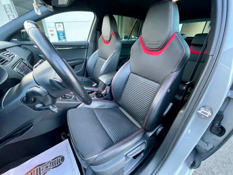 SKODA Octavia RS COMBI TDI DSG 184CV