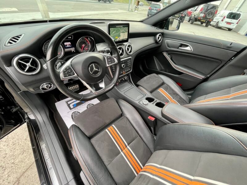 MERCEDES-BENZ CLASE CLA SHOTTING BRAKE 220D ORANGE ART