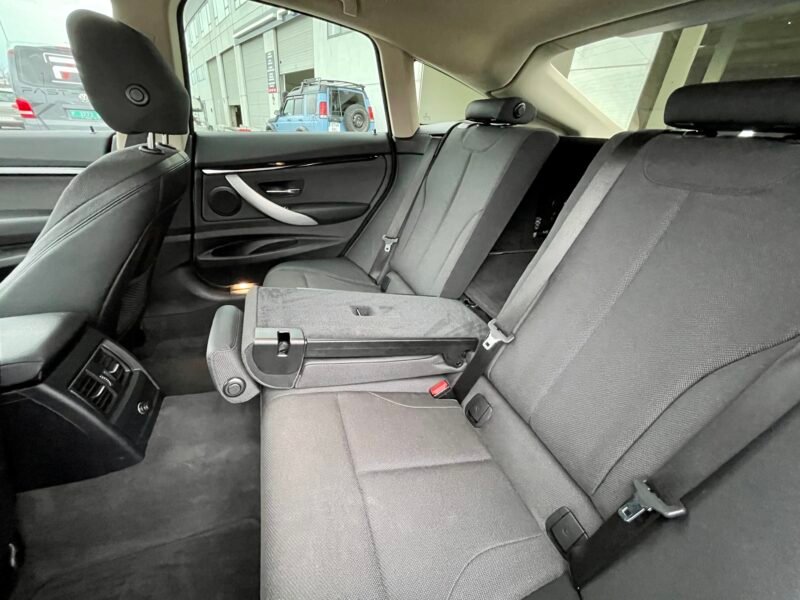 BMW SERIE 3 GT 318dA SPORT LINE