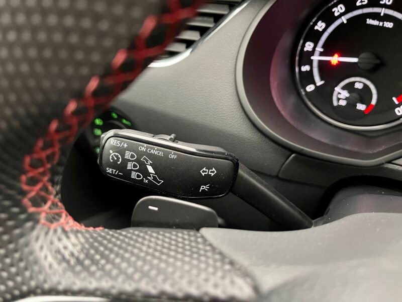 SKODA Octavia combi v-RS 2.0 TDI DSG V-RS