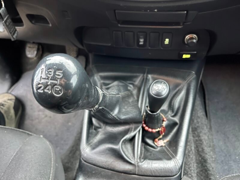 TOYOTA Hilux 2.5d 4D