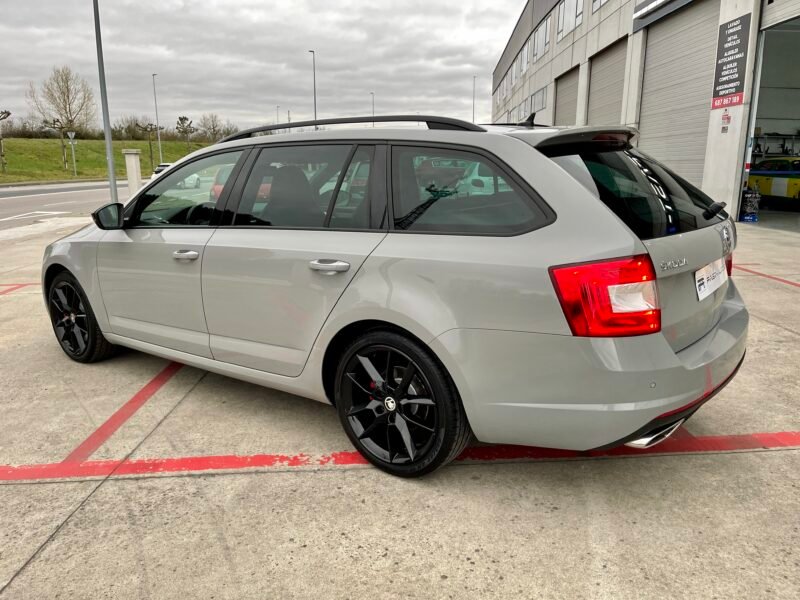 SKODA Octavia combi v-RS 2.0 TDI DSG V-RS