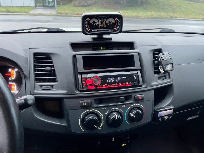 TOYOTA Hilux 2.5d 4D