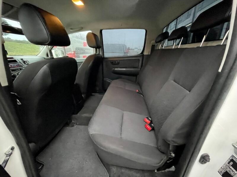TOYOTA Hilux 2.5d 4D
