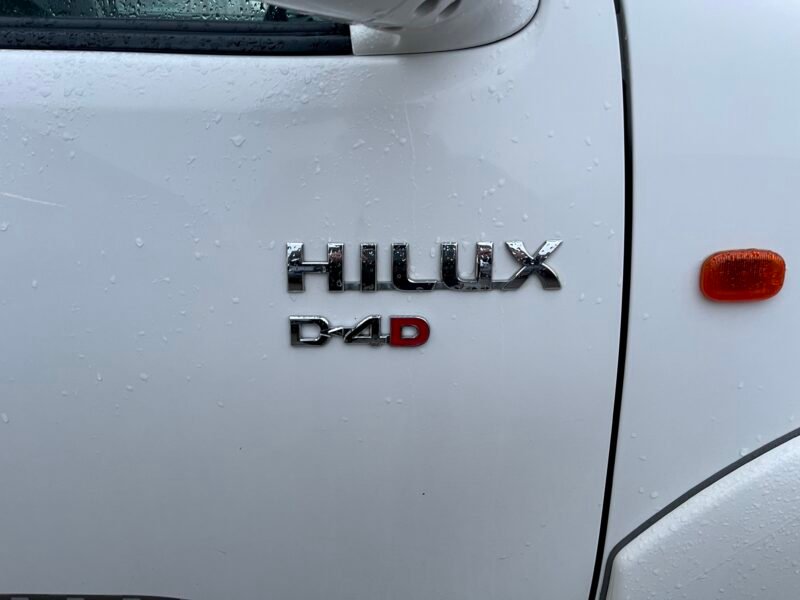 TOYOTA Hilux 2.5d 4D