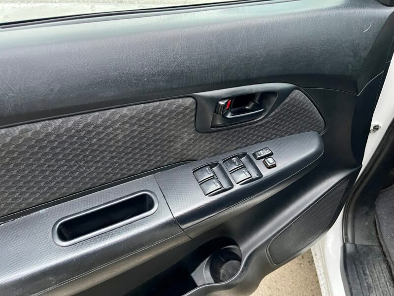 TOYOTA Hilux 2.5d 4D