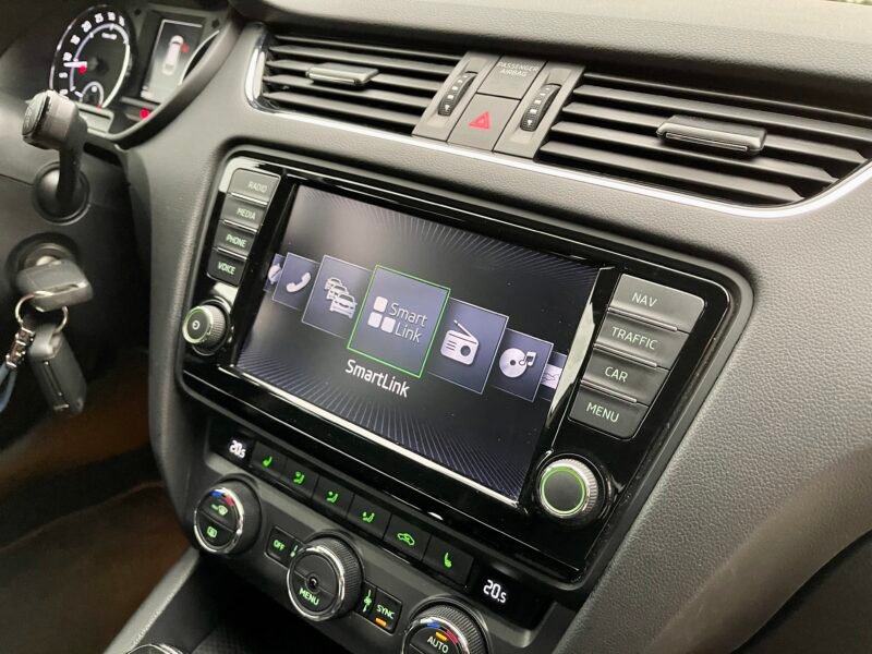 SKODA Octavia combi v-RS 2.0 TDI DSG V-RS