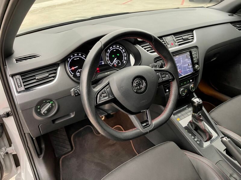 SKODA Octavia combi v-RS 2.0 TDI DSG V-RS