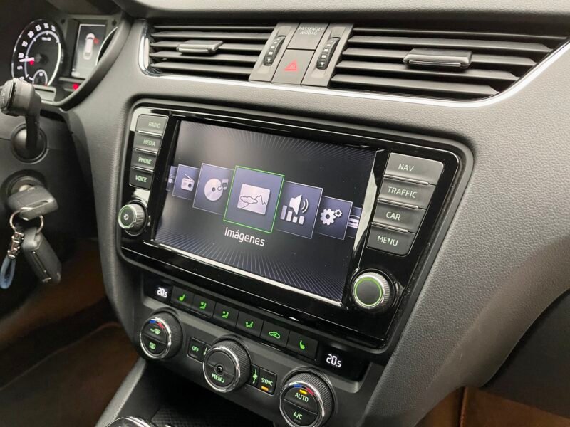 SKODA Octavia combi v-RS 2.0 TDI DSG V-RS