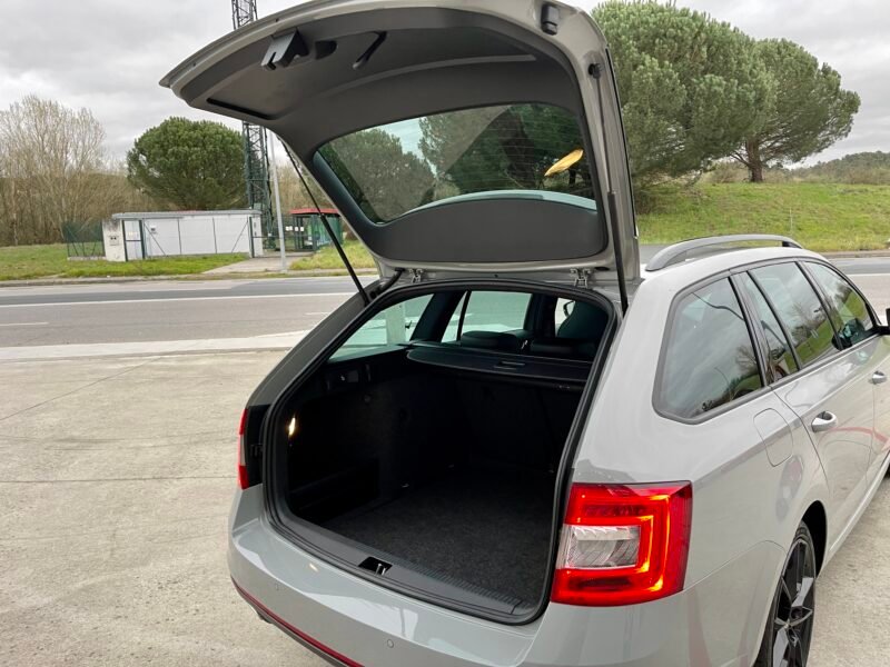 SKODA Octavia combi v-RS 2.0 TDI DSG V-RS