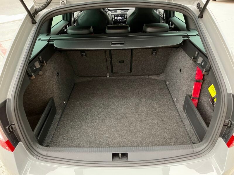 SKODA Octavia combi v-RS 2.0 TDI DSG V-RS