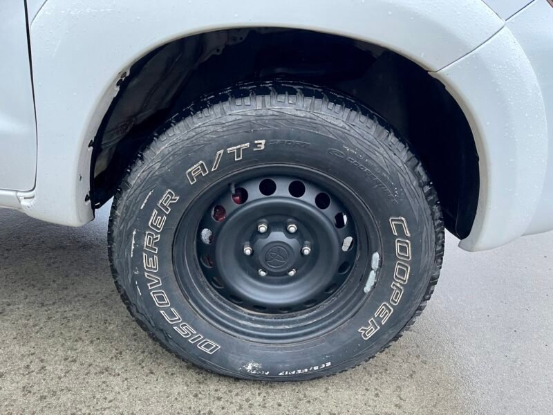 TOYOTA Hilux 2.5d 4D