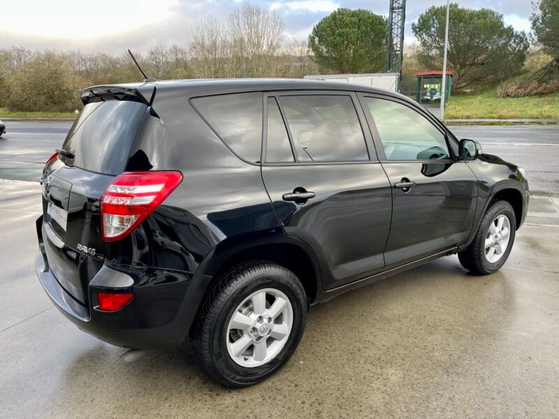 TOYOTA RAV4 D4d EXECUTIVE 4×4