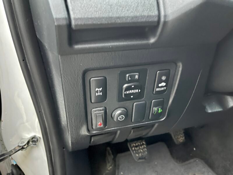 TOYOTA Hilux 2.5d 4D