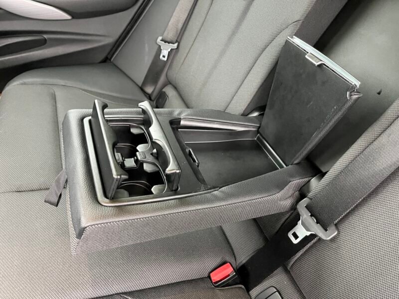 BMW SERIE 3 GT 318dA SPORT LINE