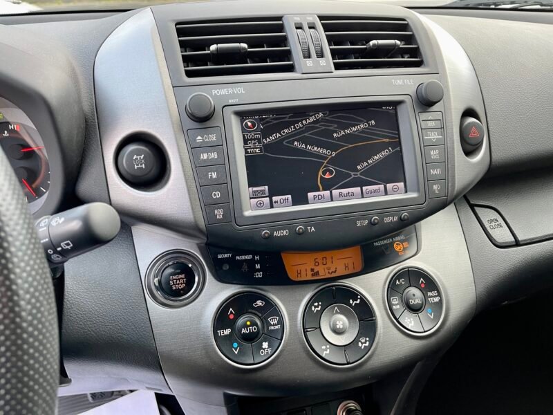 TOYOTA RAV4 D4d EXECUTIVE 4×4