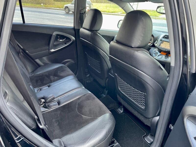 TOYOTA RAV4 D4d EXECUTIVE 4×4