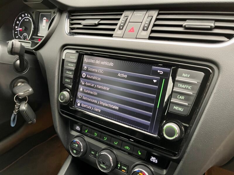 SKODA Octavia combi v-RS 2.0 TDI DSG V-RS