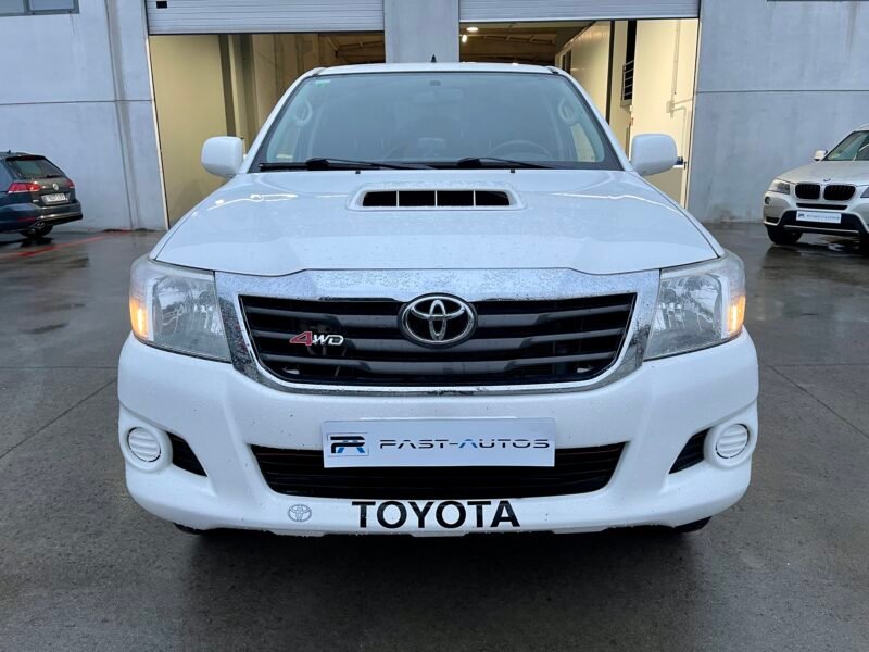 TOYOTA Hilux 2.5d 4D