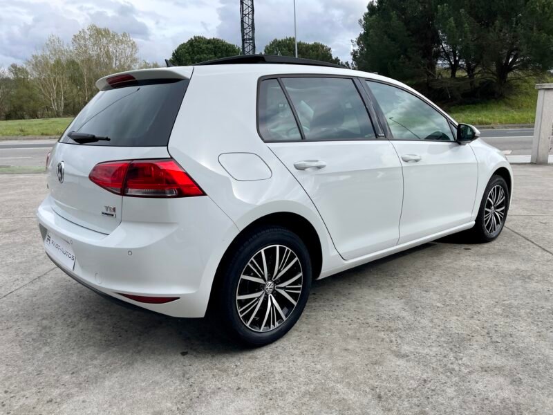 VOLKSWAGEN Golf 7 1.6 TDI DSG ALLSTAR
