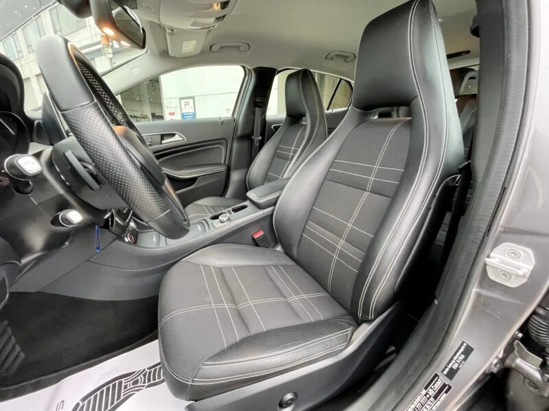 MERCEDES-BENZ CLASE GLA 220 CDI URBAN