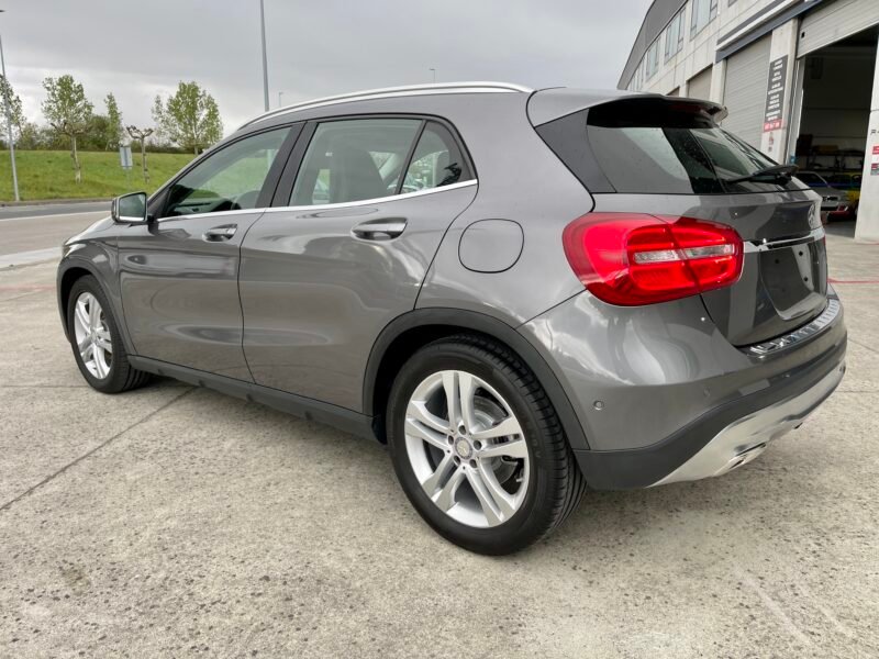 MERCEDES-BENZ CLASE GLA 220 CDI URBAN