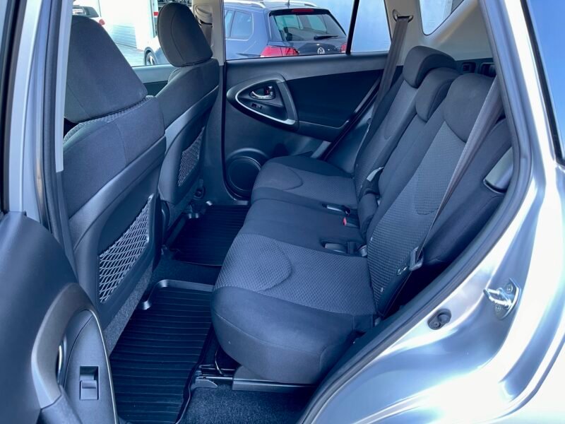 TOYOTA RAV4 D4d 2.2 D4-d ADVANCE