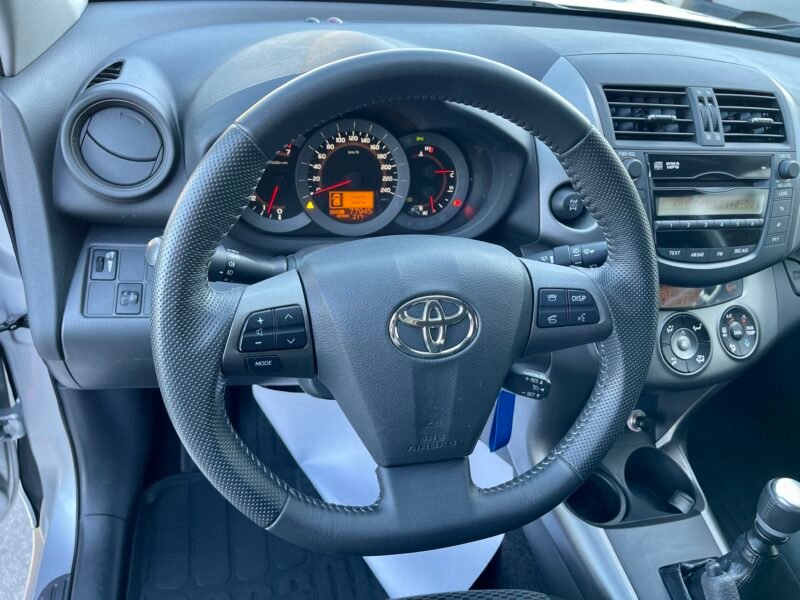TOYOTA RAV4 D4d 2.2 D4-d ADVANCE