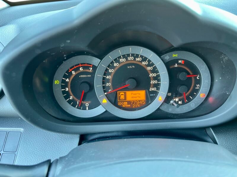 TOYOTA RAV4 D4d 2.2 D4-d ADVANCE