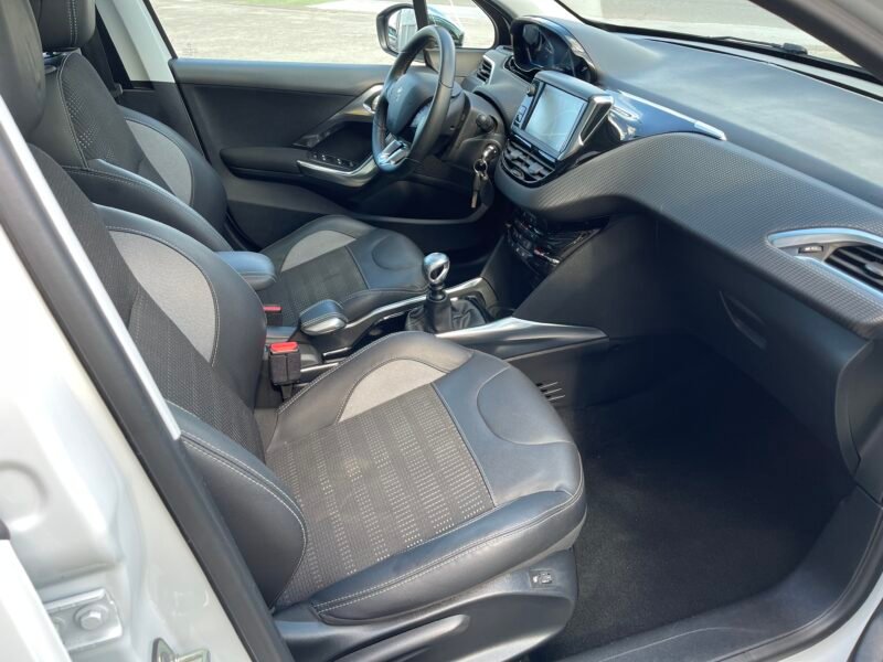 PEUGEOT 2008 ALLURE 1.6 eHDi 120cv 5p.