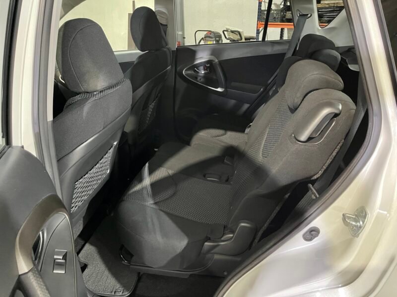 TOYOTA RAV4 D4d 4×4 2.2 D4-d ADVANCE