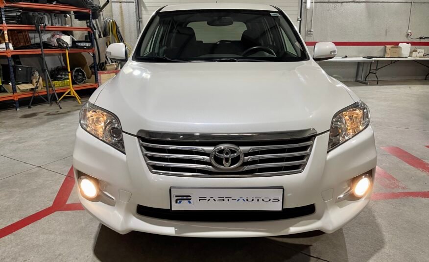 TOYOTA RAV4 D4d 4×4 2.2 D4-d ADVANCE