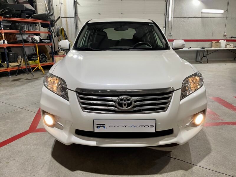 TOYOTA RAV4 D4d 4×4 2.2 D4-d ADVANCE