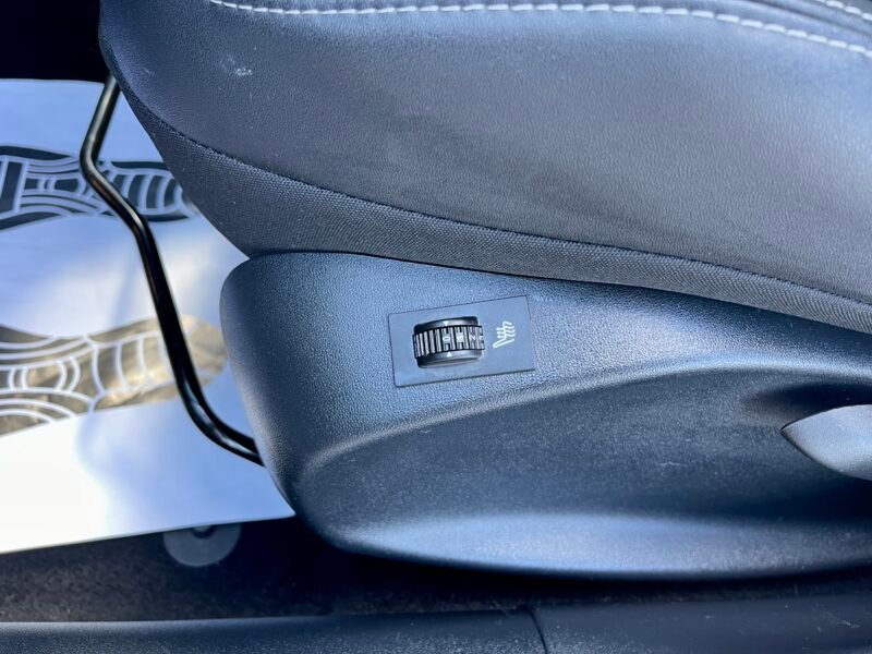 PEUGEOT 2008 ALLURE 1.6 eHDi 120cv 5p.