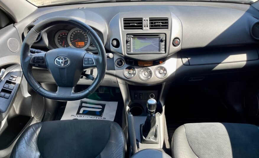 TOYOTA RAV4 D4d 4×4 2.2 D4-d EXECUTIVE
