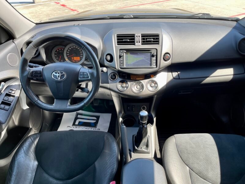 TOYOTA RAV4 D4d 4×4 2.2 D4-d EXECUTIVE