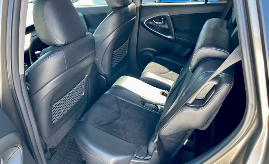TOYOTA RAV4 D4d 4×4 2.2 D4-d EXECUTIVE