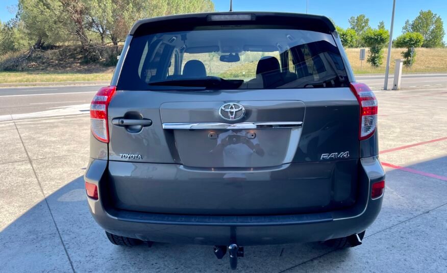 TOYOTA RAV4 D4d 4×4 2.2 D4-d EXECUTIVE