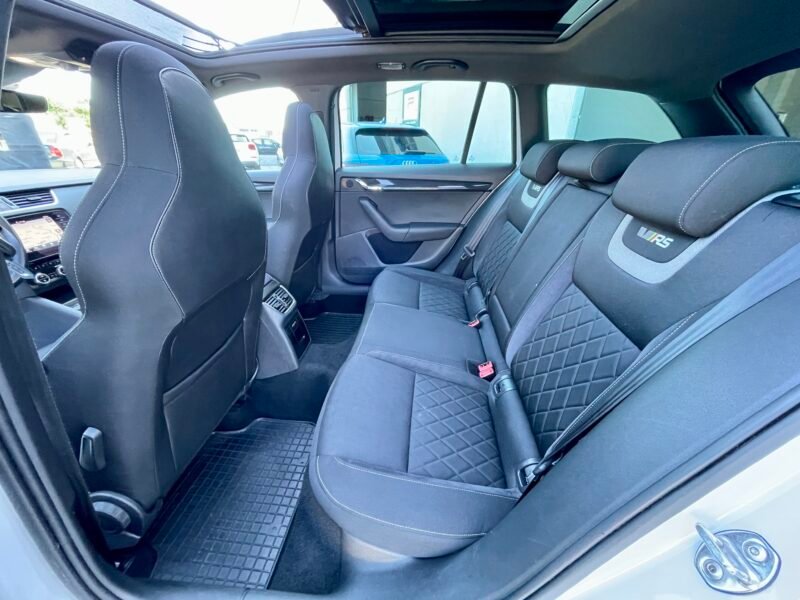 SKODA Octavia combi v-RS 2.0 TDI CR 184cv DSG RS 5p.