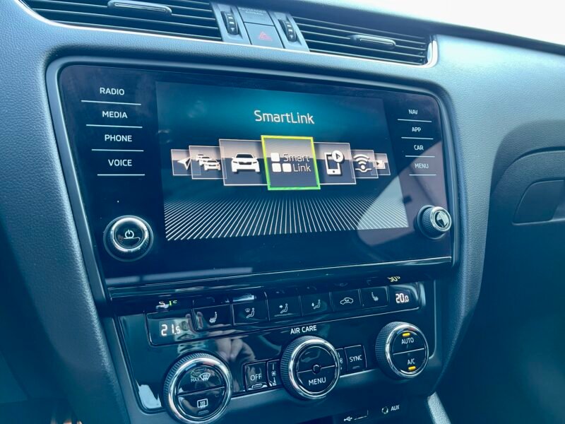 SKODA Octavia combi v-RS 2.0 TDI CR 184cv DSG RS 5p.