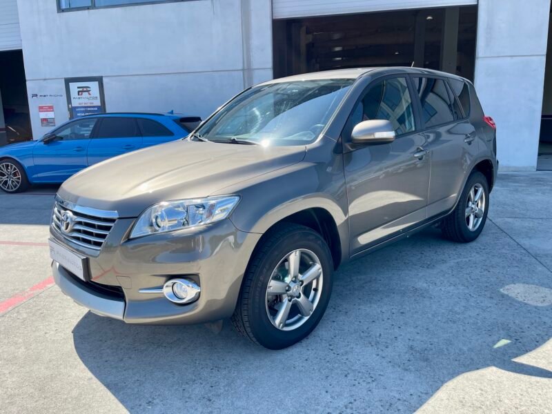 TOYOTA RAV4 D4d 4×4 2.2 D4-d EXECUTIVE