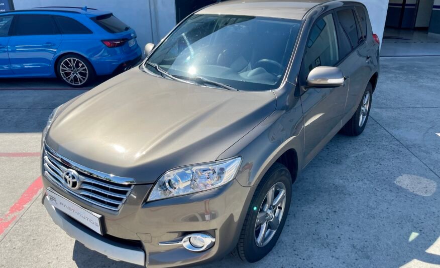TOYOTA RAV4 D4d 4×4 2.2 D4-d EXECUTIVE