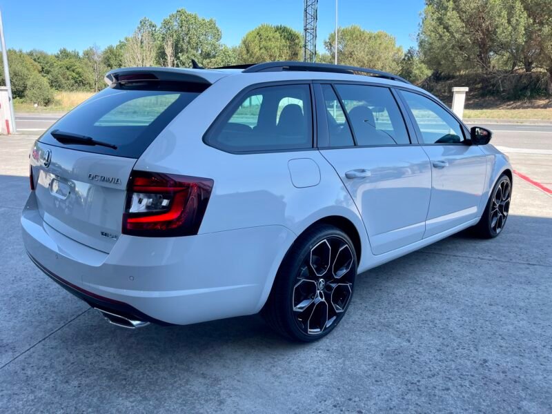 SKODA Octavia combi v-RS 2.0 TDI CR 184cv DSG RS 5p.