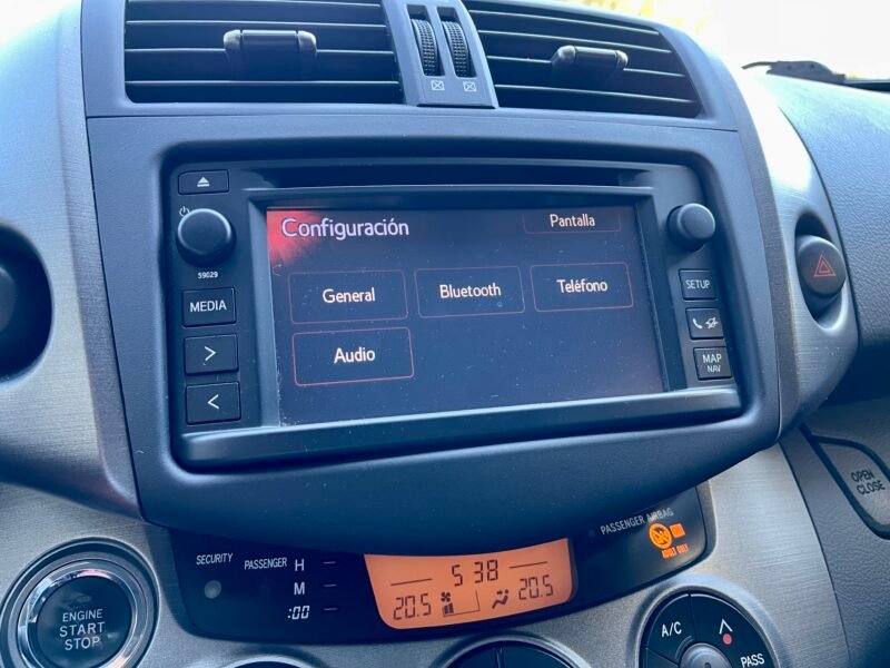 TOYOTA RAV4 D4d 4×4 2.2 D4-d EXECUTIVE