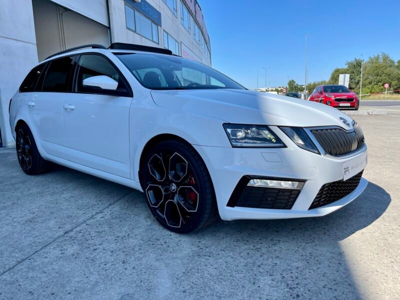 SKODA Octavia combi v-RS 2.0 TDI CR 184cv DSG RS 5p.